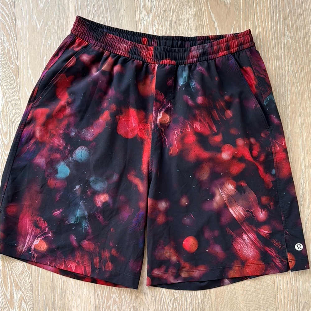 lululemon athletica Team Canada Athletic Shorts 7” (Size M)